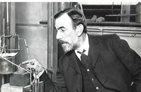 영국 화학자 윌리엄 램지(William Ramsay, 1852~1916). 1904년 노벨 화학상을 받았다.