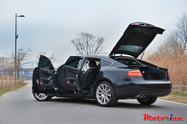아우디 A5 스포트백 2.0 TDI 후측면2