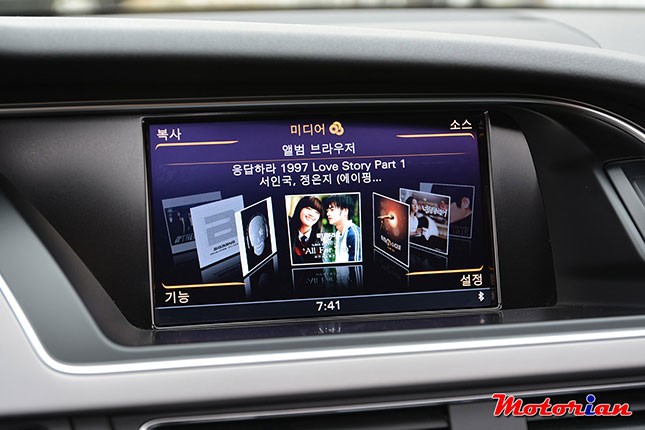 아우디 A5 스포트백 2.0 TDI  센터 디스플레이