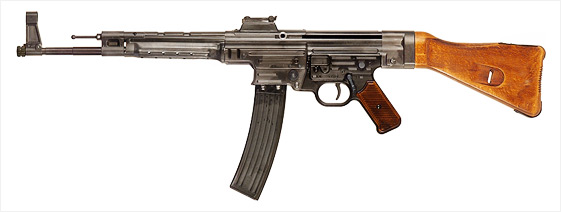 돌격소총의 원조인 StG44(Strumgewehr 44). ‘돌격소총’의 어원이기도 하다. <출처: public domain>